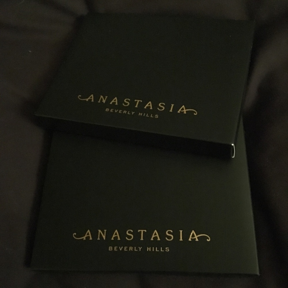 Reusable Anastasia Beverly Hills palettes.